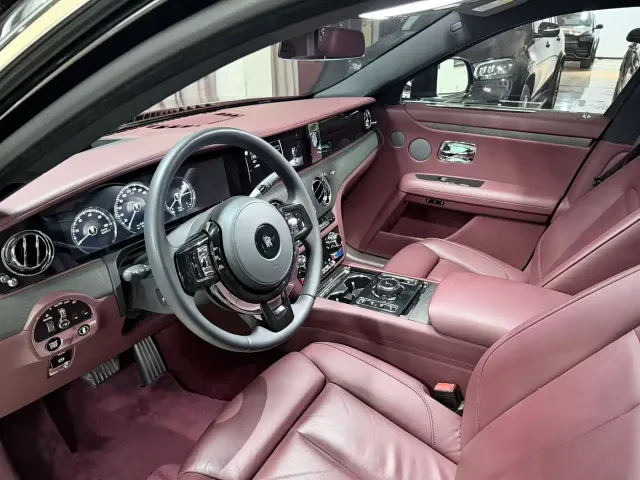 Rolls-Royce Ghost — Фото автомобиля 5