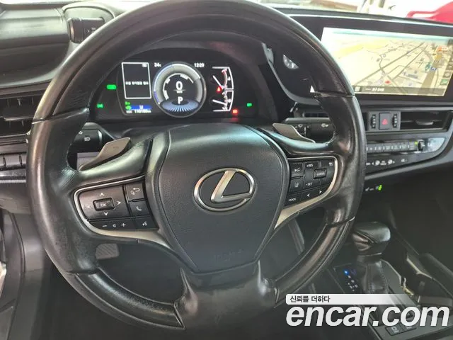 Lexus ES — Фото автомобиля 15