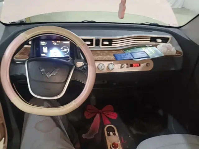 Wuling Hongguang Mini EV — Фото автомобиля 9
