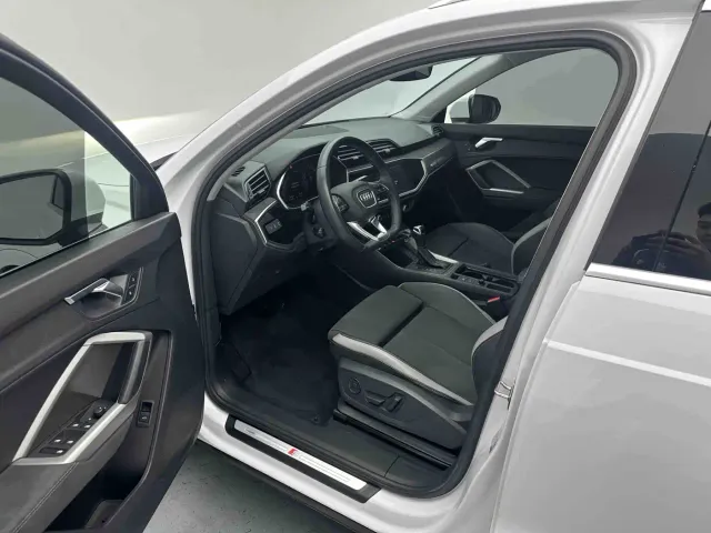 Audi Q3 — Фото автомобиля 10