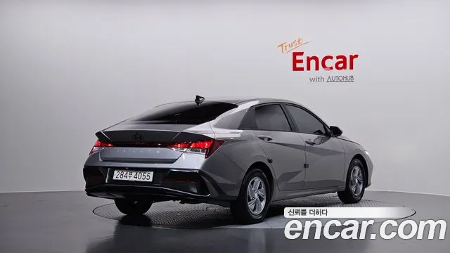 Фотография автомобиля — Hyundai Avante CN7