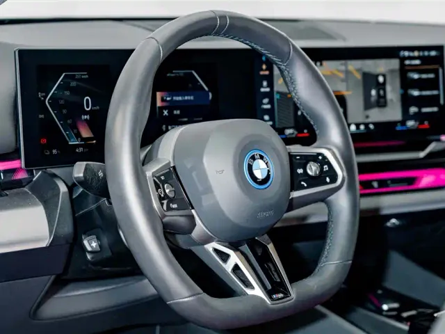 BMW i5 — Фото автомобиля 9