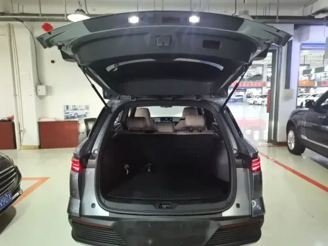 BYD Song Pro — Фото автомобиля 18