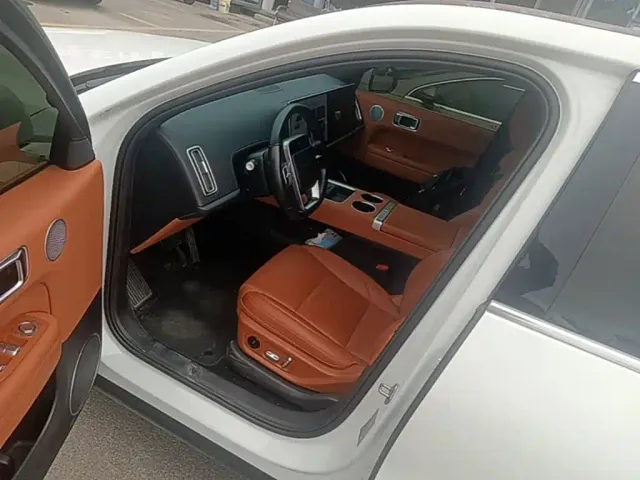 Li Auto Li Auto L6 2024 Pro — Фото автомобиля 15