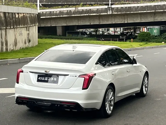 Cadillac CT5 — Фото автомобиля 5