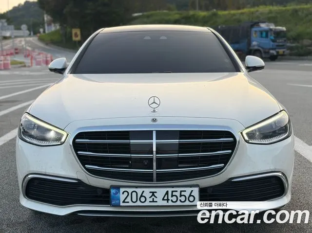 Фотография автомобиля — Mercedes-Benz S-Class W223