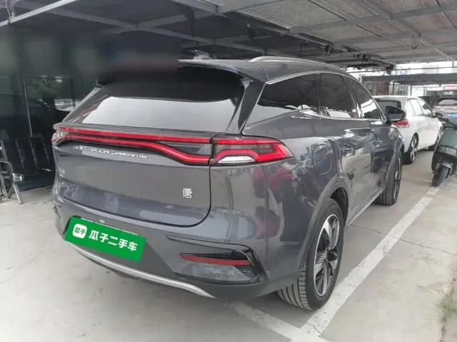 BYD Tang — Фото автомобиля 6
