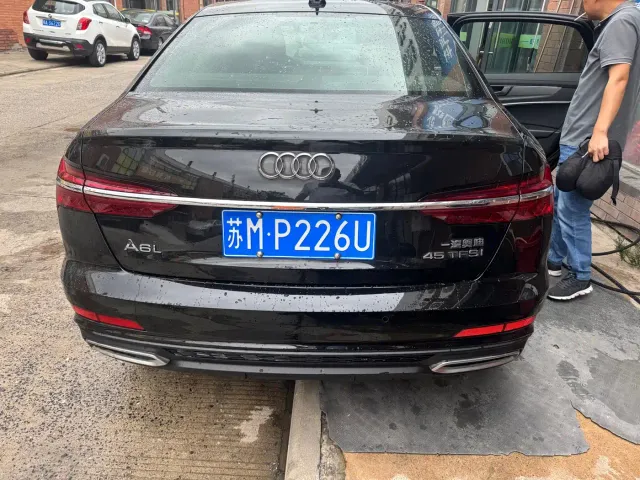 Audi A6L — Фото автомобиля 4