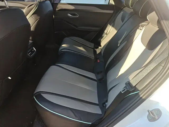 BYD Qin L — Фото автомобиля 16