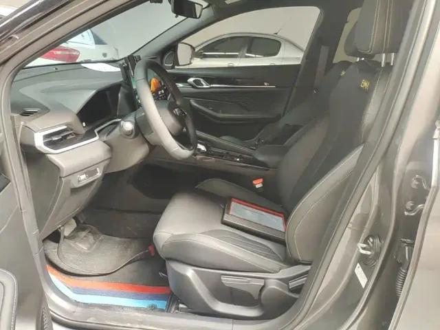 Geely Binyue — Фото автомобиля 14