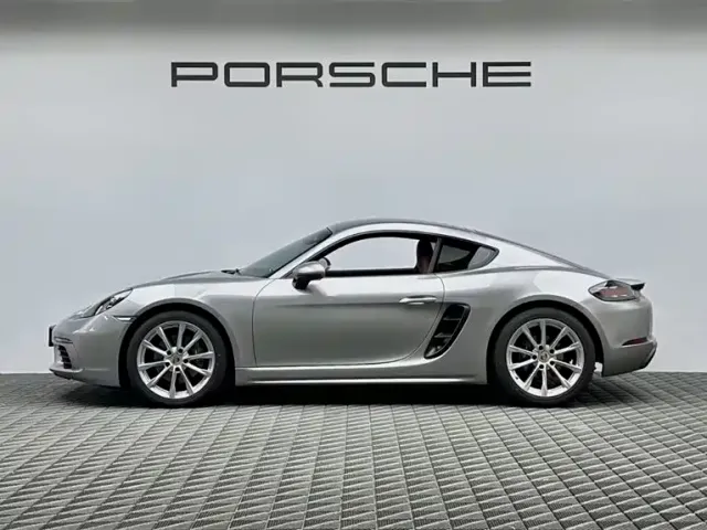Porsche 718 — Фото автомобиля 4