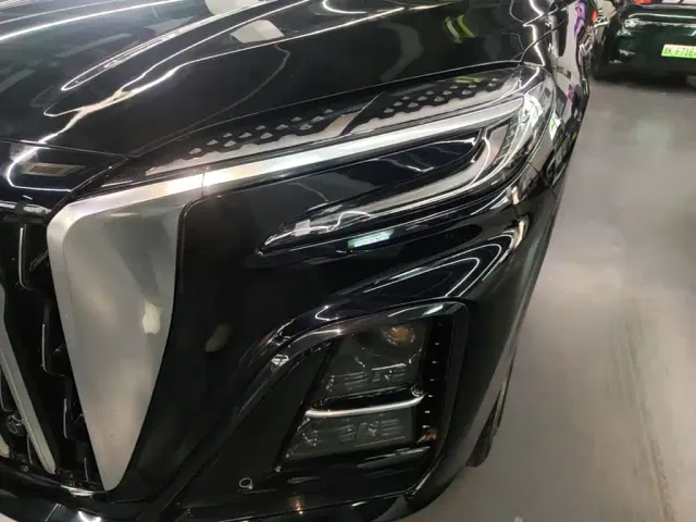 Hongqi HS3 — Фото автомобиля 23