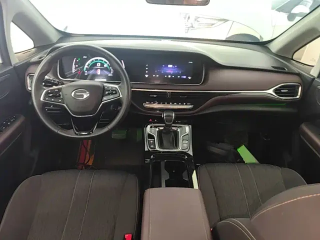 GAC Trumpchi M6 — Фото автомобиля 9