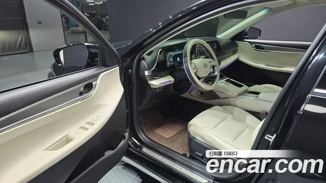 Hyundai Grandeur New — Фото автомобиля 15