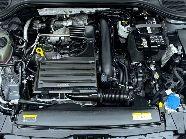 Volkswagen Golf — Фото автомобиля 22