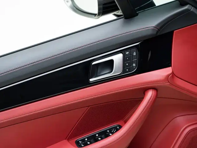 Porsche Panamera — Фото автомобиля 11