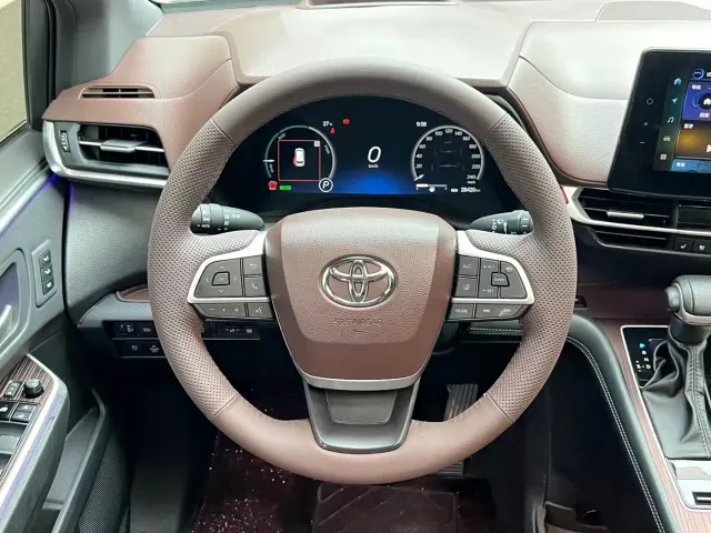 Toyota Granvia — Фото автомобиля 22
