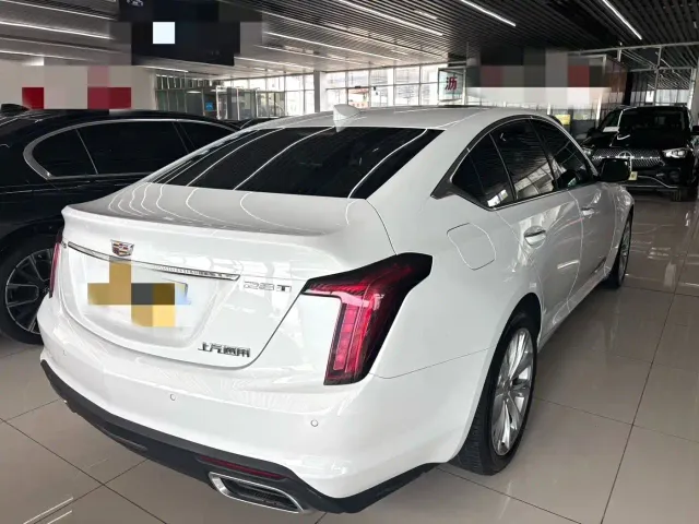 Cadillac CT5 — Фото автомобиля 8