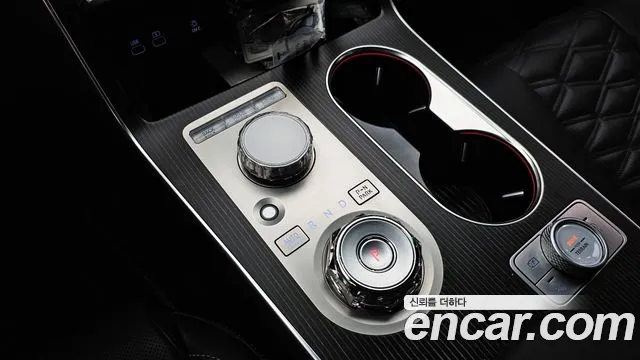 Genesis GV80 — Фото автомобиля 9