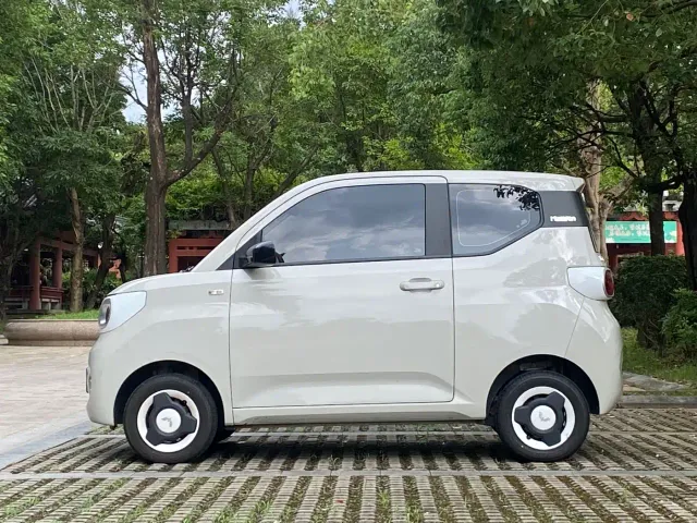 Wuling Hongguang Mini EV — Фото автомобиля 21