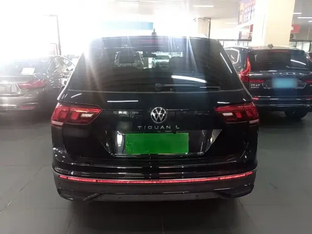 Volkswagen Tiguan L — Фото автомобиля 5