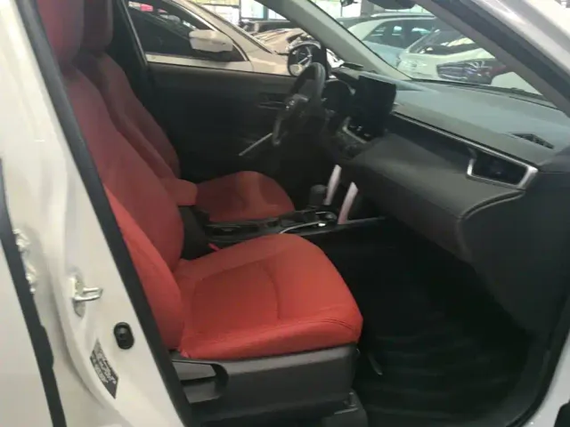 Toyota Corolla Cross — Фото автомобиля 24