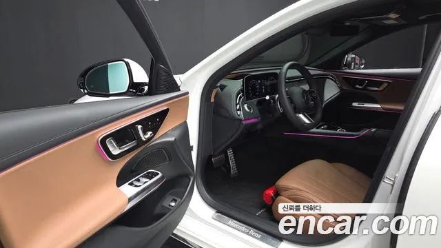 Mercedes-Benz E-Class — Фото автомобиля 8