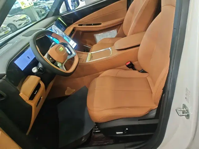 Geely Galaxy L7 — Фото автомобиля 14