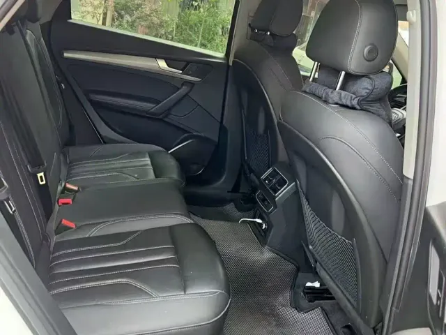 Audi Q5L — Фото автомобиля 5