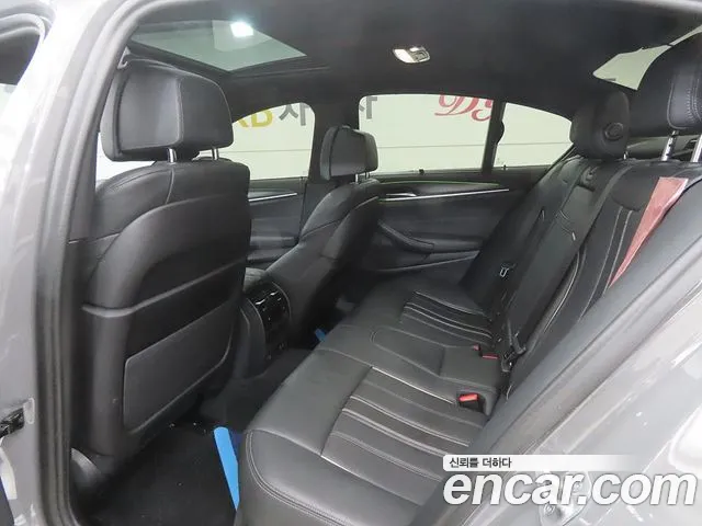 BMW 5 Series G30 — Фото автомобиля 9