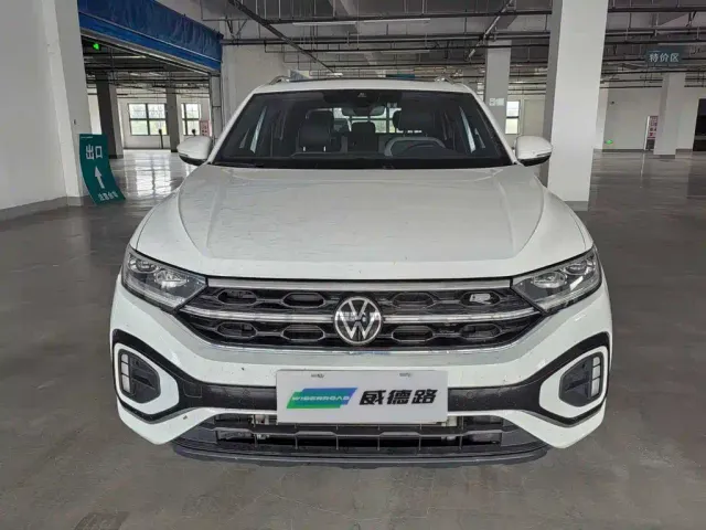 Volkswagen T-Roc — Фото автомобиля 2