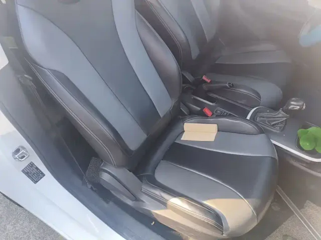 Roewe Clever — Фото автомобиля 24