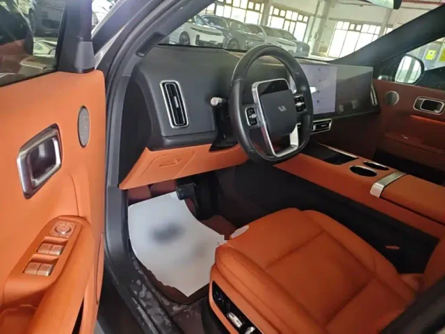 Li Auto L7 — Фото автомобиля 15