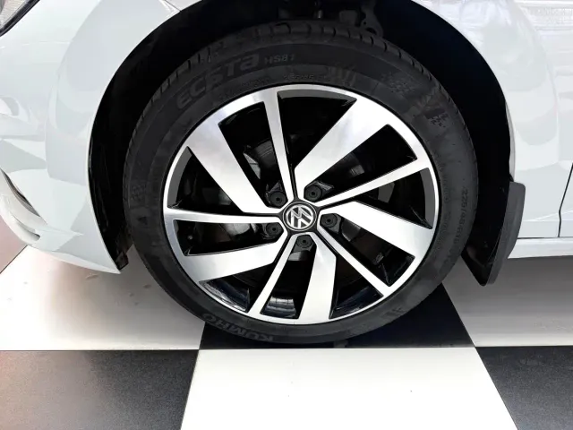 Volkswagen Sagitar — Фото автомобиля 5