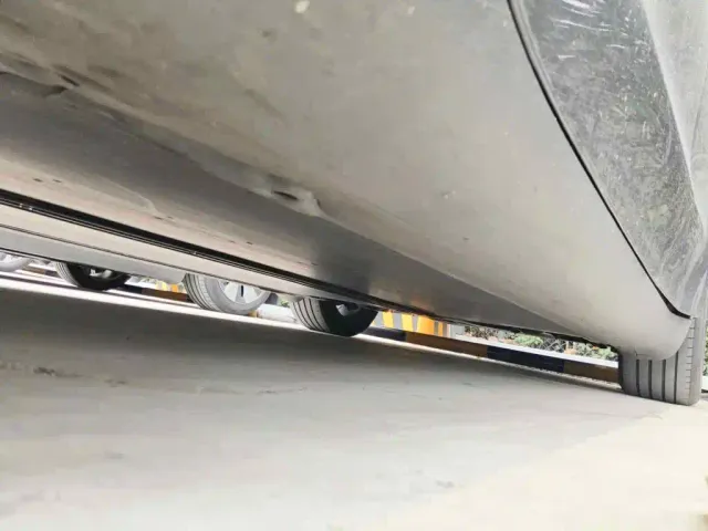 Tesla Model Y — Фото автомобиля 8