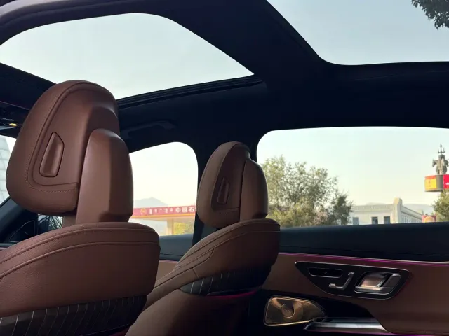 Mercedes-Benz E-Class — Фото автомобиля 14
