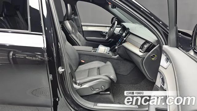 Volvo XC90 Generation 2 — Фото автомобиля 25