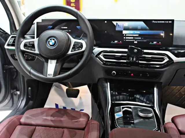 BMW i3 — Фото автомобиля 10