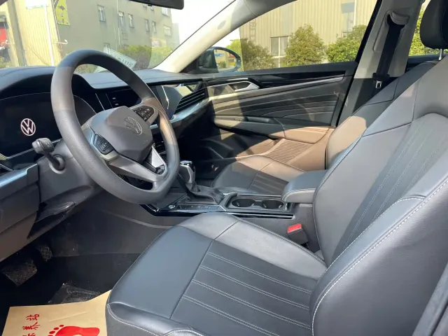 Volkswagen Passat — Фото автомобиля 6