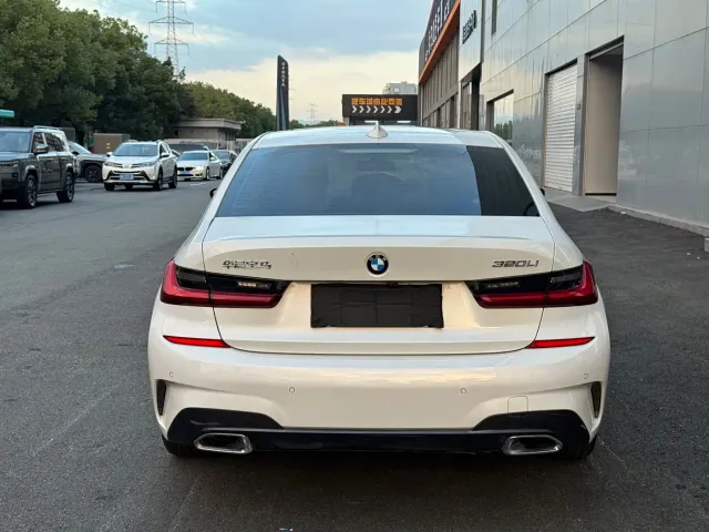 BMW 3 Series — Фото автомобиля 18