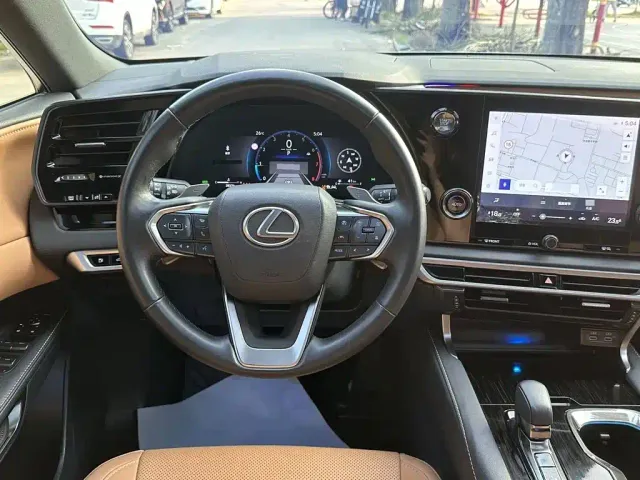 Lexus RX — Фото автомобиля 3