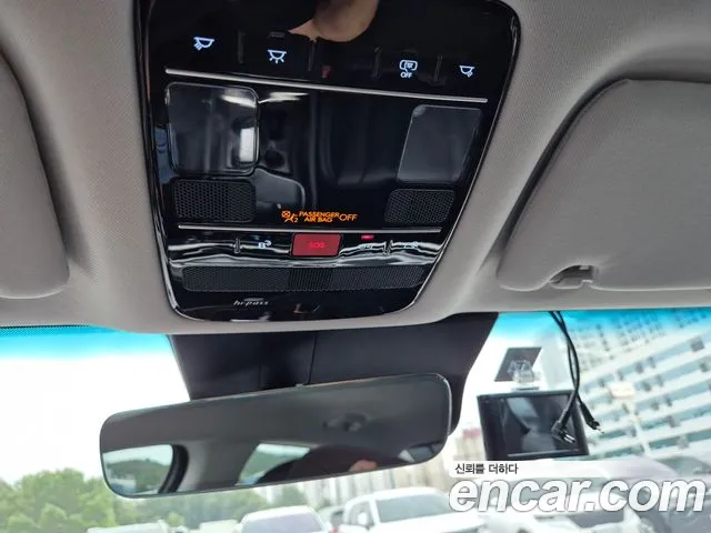 Hyundai Grandeur Grandeur (GN7) 2.5 Бензин 2WD — Фото автомобиля 19