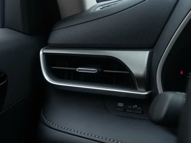 Toyota Highlander — Фото автомобиля 12