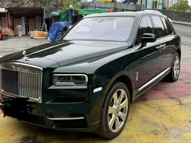 Фотография автомобиля — Rolls-Royce Cullinan
