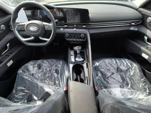 Hyundai Elantra — Фото автомобиля 10