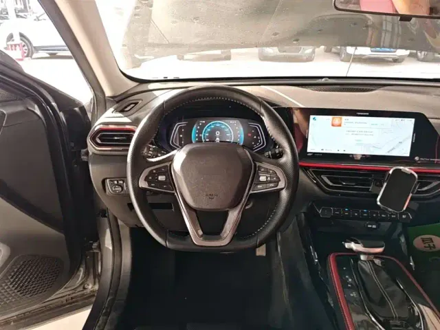 Changan Oushang X5 — Фото автомобиля 10