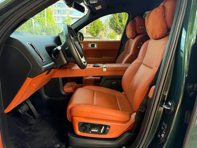 Li Auto L9 — Фото автомобиля 5