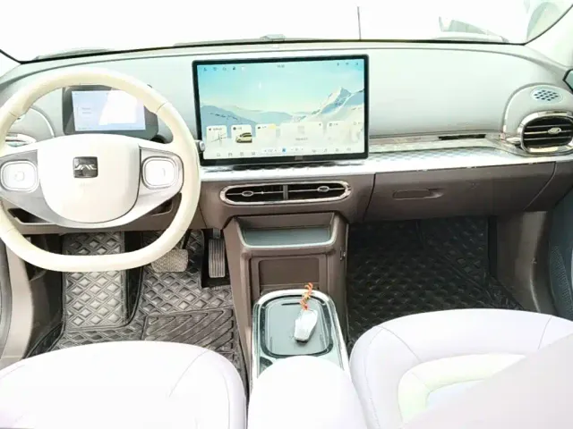 JAC Yiwei Yiwei 3 2023 505km Pro — Фото автомобиля 5