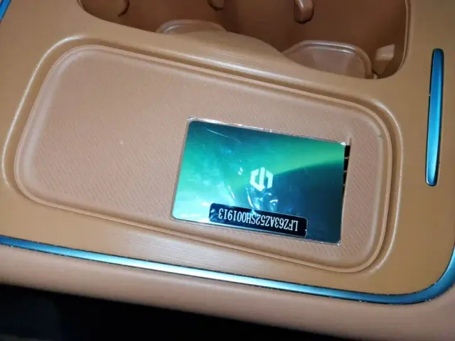 Leapmotor C10 — Фото автомобиля 8