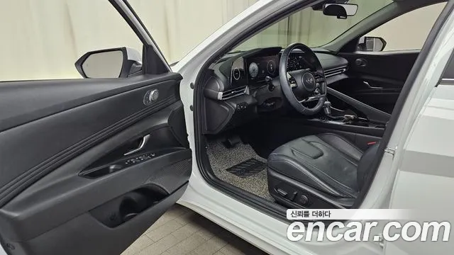 Hyundai AVANTE Avante (CN7) — Фото автомобиля 10